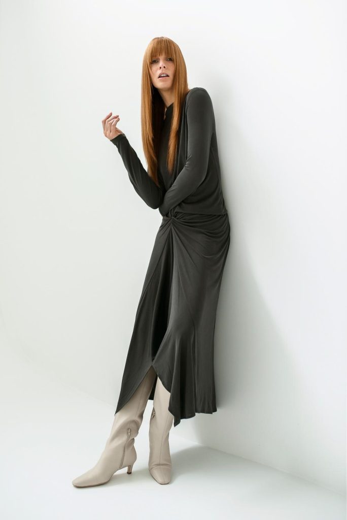 Chloe Hurst, folio image 32