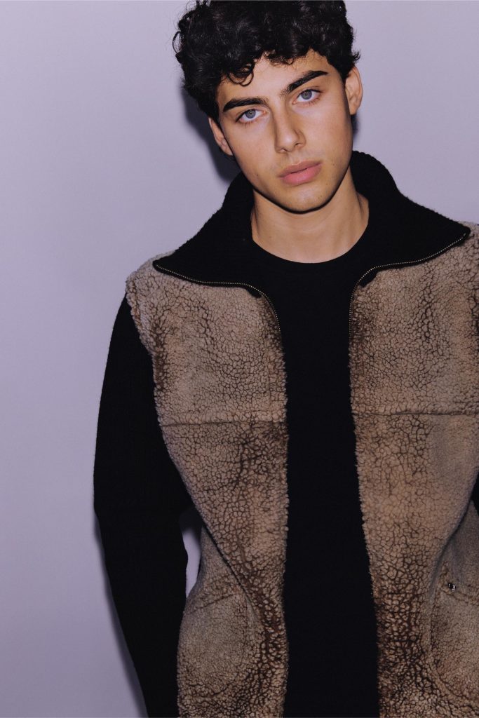 Alec Golinger, folio image 2