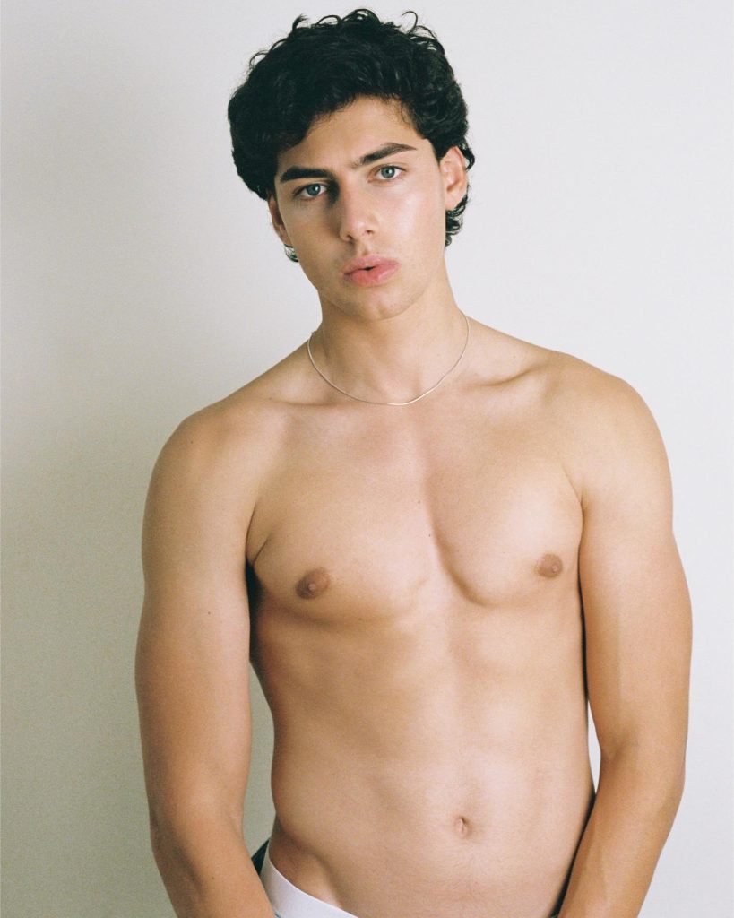 Alec Golinger, folio image 19