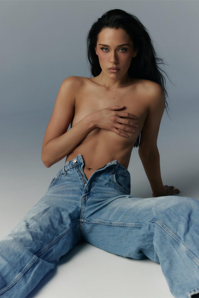 Taylor Heyes, folio image 20