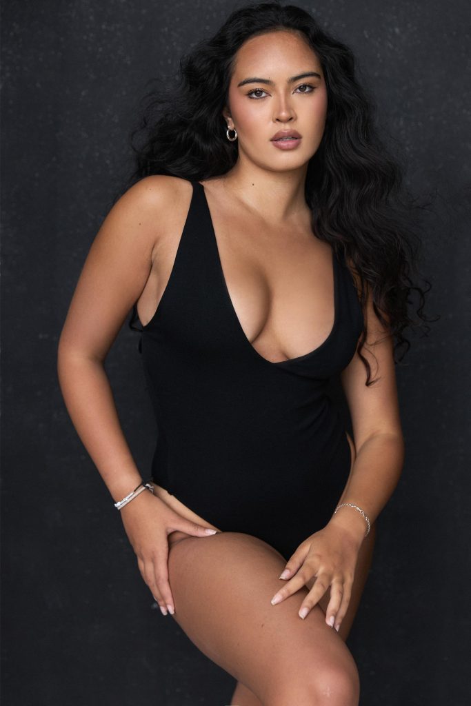 Mia Yilmaz, folio image 1