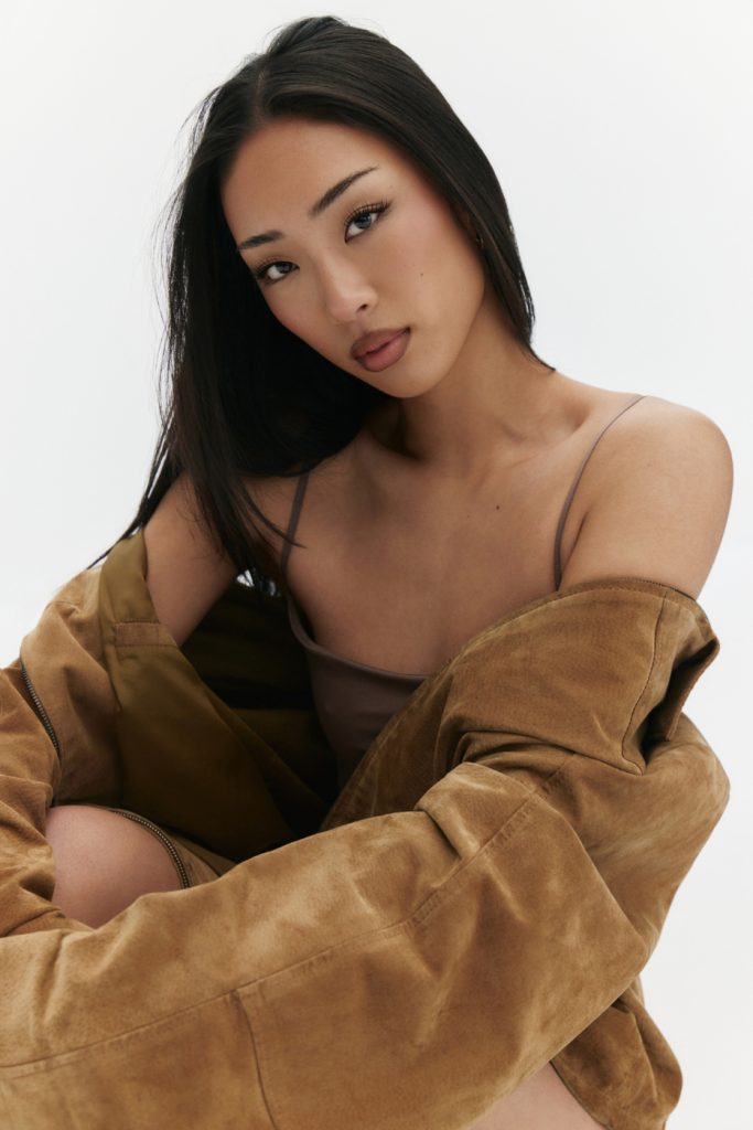 Gina Salloum, folio image 3